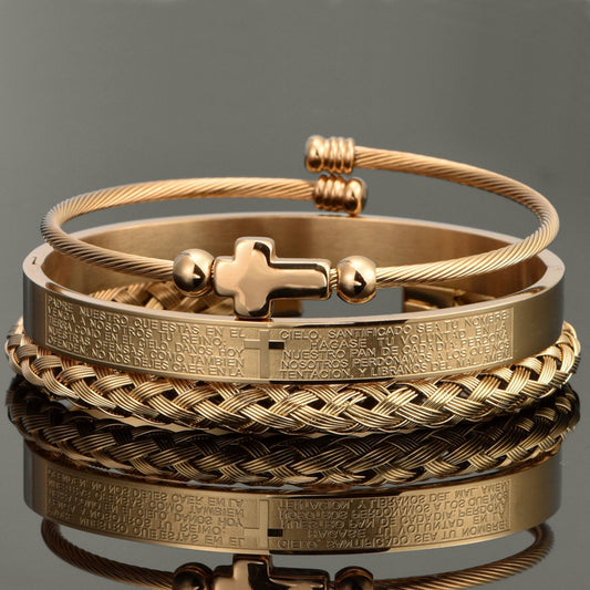 Bracelete dourado charme
