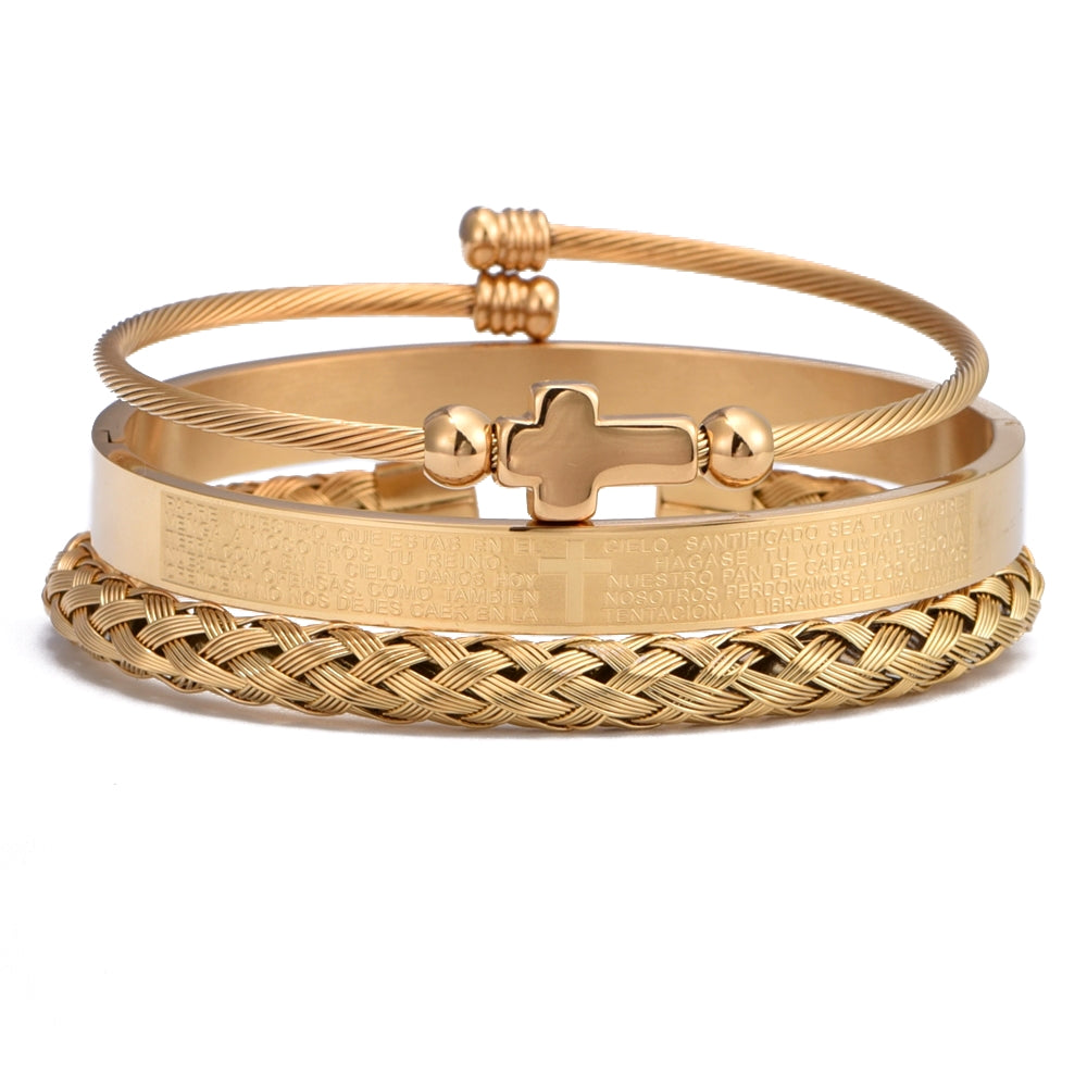 Bracelete dourado charme